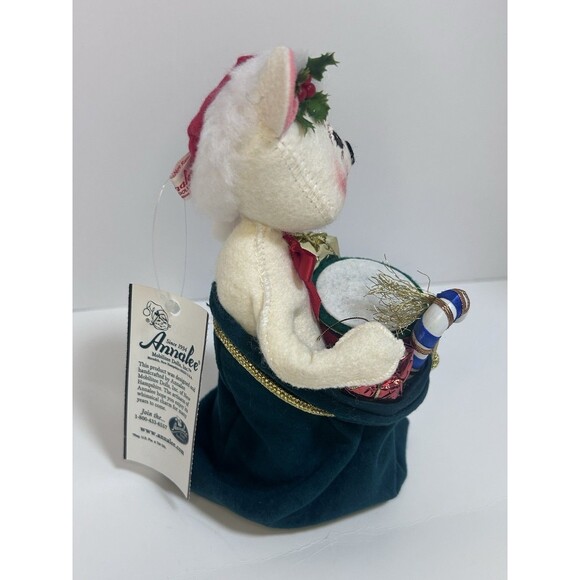NWT AnnaLee Christmas White  8" Toy Bag Bear Holding Presents Collectible No Box - Picture 6 of 8